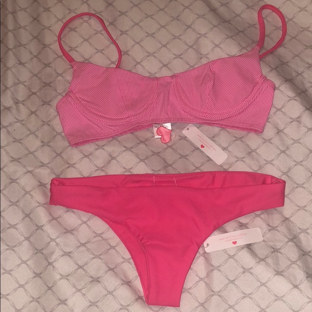 Hot pink Lolli Swim top 💖